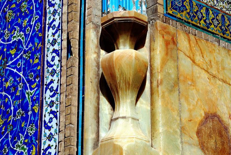 4903-伊斯法罕-伊瑪目清真寺-大門的大理石雕花.JPG