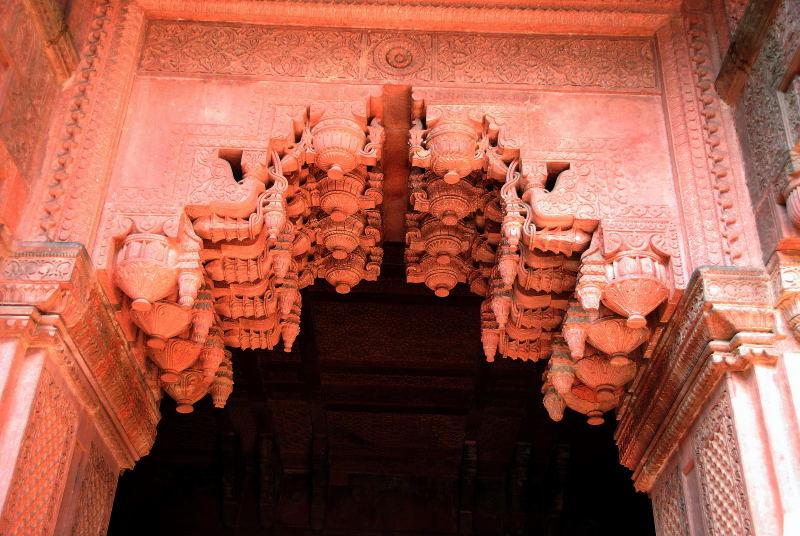 5925-阿格拉.紅堡-賈季汗宮-走道拱門的裝飾.JPG