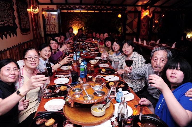 5027-奈諾比-食人族烤肉餐廳