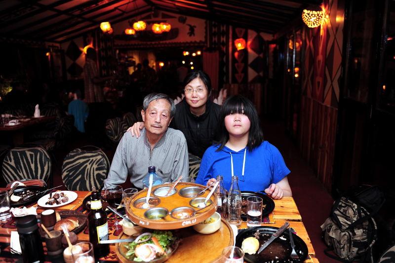 5040-奈諾比-食人族烤肉餐廳