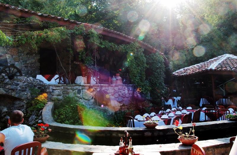 5107-維多莎山-登山纜車站山下的飯廳.JPG