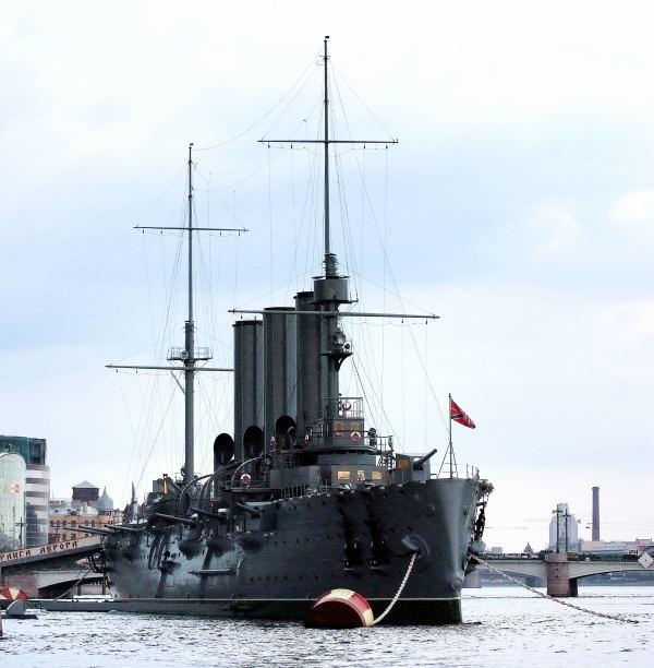 1686-搭遊艇-阿芙樂爾號巡洋艦.JPG