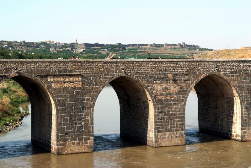 6503-迪亞巴克-羅馬石橋.JPG