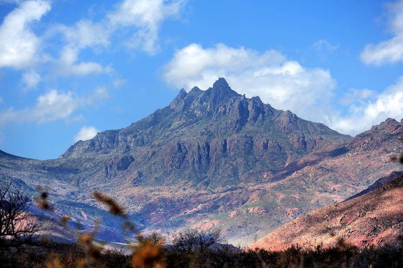 3896-龍血島-山景.JPG
