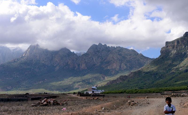 3931-龍血島-山景.JPG